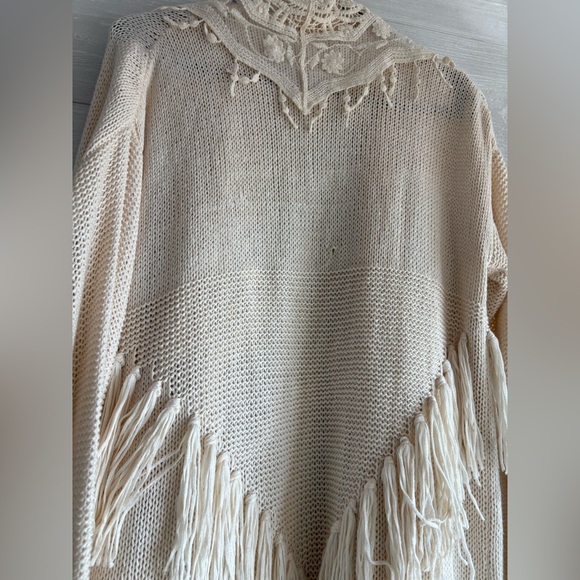Double Zero Ivory Knit Women's Poncho - Picture 7 of 8